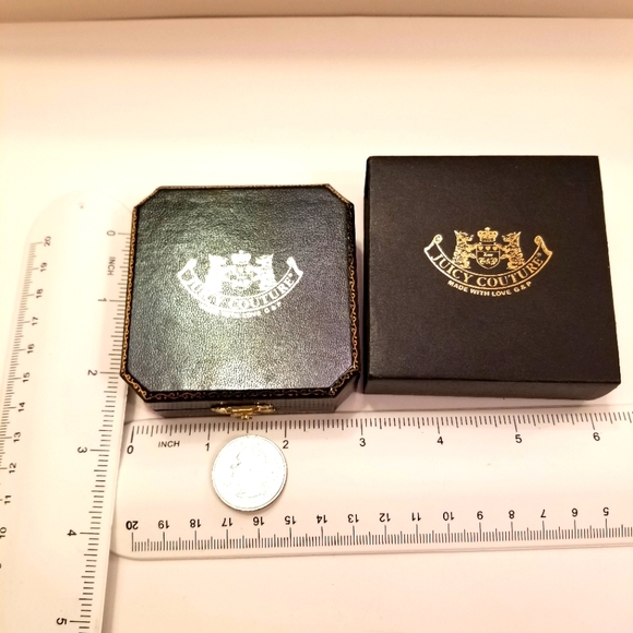 NIB Juicy Couture Red Enamel Strawberries Crystals & Gold Earrings RARE AUTHENTI - Picture 7 of 9